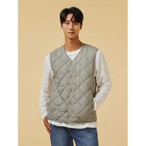 [자주]라이트 카키 남 경량 패딩 베스트 J302401001