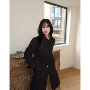 헤지스 여성 25SS 클래식 롱 퀼팅 점퍼 네이비 HSJU5AC12N3