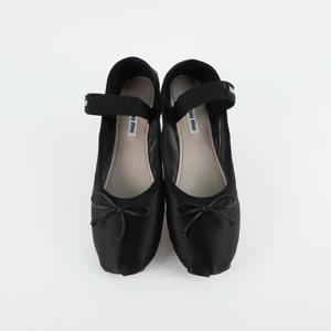 미우미우 새틴 발레리나구두 블랙색상 5F794D QU6 F0002
