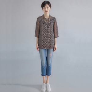 [모라도]24년 봄 여름 중년 여성 훌 요우크 핀턱 블라우스RNM8BL490F-CC