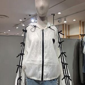 [르니앤맥코이] MM09JP403HJZ 리본 패치 레이스 점퍼