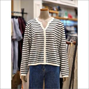 BCBG 세이브존02 스트라이프 버튼 가디건 B5C7K179