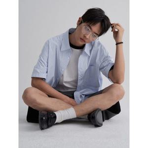 (215865AY1Q) [에잇세컨즈] 스트라이프 반소매 크롭 셔츠  스카이 블루