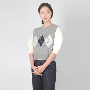 [AROUND23] 아가일 패턴 니트 조끼 [A43W1-VT03-GY]