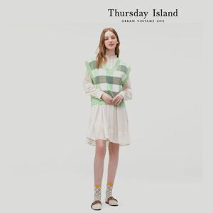 [Thursday Island] 사각 자카드 브이넥 베스트(T232MVT301W)
