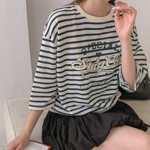 [올리비에스클로젯] 쫀쫀 스트라이프 7부 티셔츠_O2508TS157C