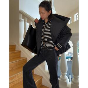 바네사브루노 24FW 시즌오프 블랙 로고자수 후드점퍼 VIJU4F204BK