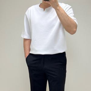 [바쏘옴므]세미오버핏 남자 헨리넥 화이트반팔티셔츠AWHWSY2KR04