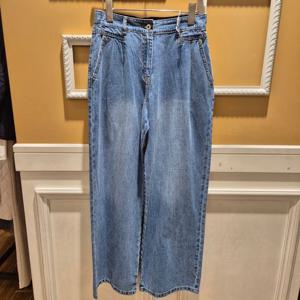 [BCBG] 비씨비지 여름25 핀턱 데님 바지 B5B4P354 비씨비지 여름25 핀턱 데님 바지 B5B4P354