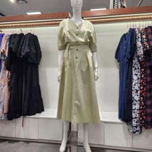 수스 HC04 브이넥 핀턱 롱 원피스 S252BOP671