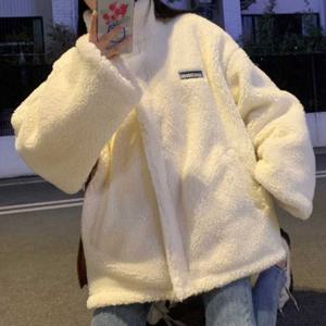 여자 화이트 후리스 점퍼 겨울 외투 데이트 데일리