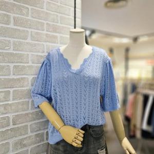 [레코브]LC31D6KN523X_펀칭 플라워 스웨터
