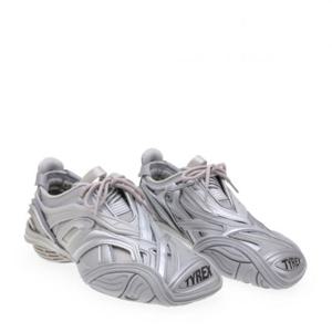 발렌시아가 스니커즈 617517W2WA18100
