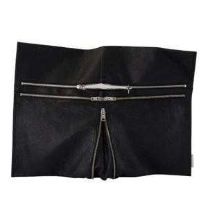 알렉산더왕 지오 라지 지퍼 클러치 20325K80L 001 BLACK