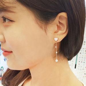 볼라레 세이브존01 하트드롭 자개귀걸이 OE109