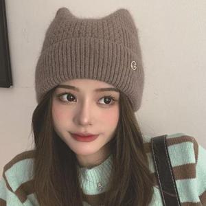 [라일리] Rly 비니 장식 털모자 고양이귀 브로치 니트비니 겨울