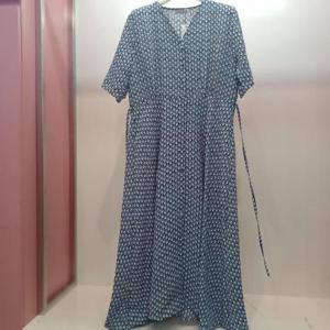 Latium HC06 잔잔 브이넥 다이아 앞오픈 A라인 플리츠 쉬폰 롱 반팔 원피스 T2527op03N