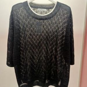 Destijl HC06 찰랑찰랑한 펀칭꽈배기 품편한 옆트임 5부반팔 라운드 니트티 D2552sw12B