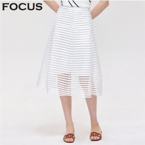 펀칭 스트라이프 플레어 스커트_VFI5M1SK8211