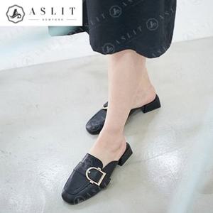 [애슬릿] 여성 금장 버클 스트랩 실내 뮬 블로퍼 3cm