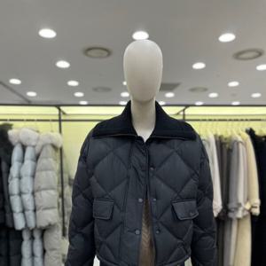 [씨씨콜렉트]니트카라 아방핏 경량패딩 E234PSG181BK_CA