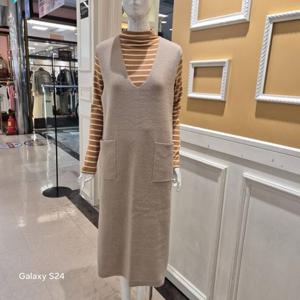 [BCBG] 올앤썬드리 봄25 모던 V넥 원피스 A5S1K601