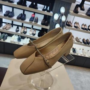 엘칸토 HC10 여성베이지발편한정장구두 LCWD29U51435