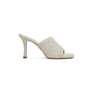 25 FW 버버리 여성 오프 화이트 가죽 퀼팅 힐 샌들 242376F125000
