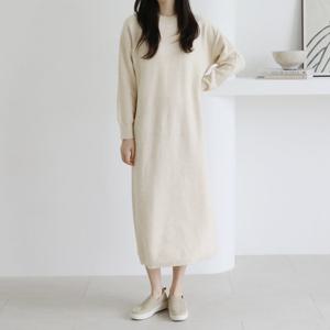 [바네사빈] 울스판 루즈핏 멜란지 라운드 니트 원피스 v00958