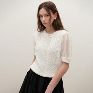 [SATIN] 소매 우븐 패치 꽈배기 니트 O252T914