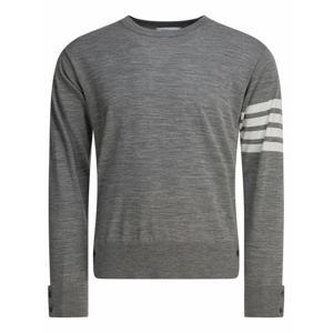 [THOM BROWNE] 라프리마 남성 클래식 크루넥 풀오버 W/ 4 바 슬리브 인 파인 메리노 울 MKA002A Y1014058 Grey /3