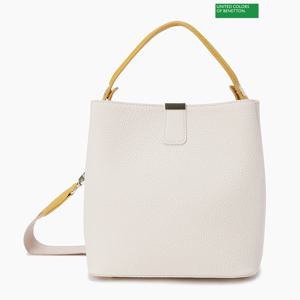 베네통 배색 스몰 버킷백 BCBG03441