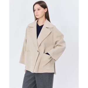 아떼 바네사브루노 24FW 스테디셀러 베이지 포켓배색 울캐시미어혼방 하프코트 WVCO4D903I1
