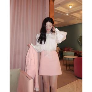 질스튜어트 뉴욕 여성 25SS 시즌오프 코랄 단색 울혼방 트위드스커트 JSSK5B140C1