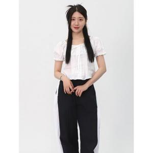 [스콰즈] 여성 리본 퍼프 블라우스 핀턱 오픈숄더 SFRD001