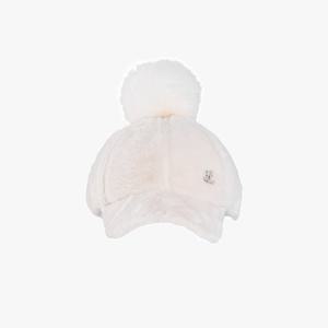 페어라이어 방울 퍼 캡 (아이보리)