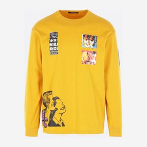 언더커버 올오버 그래픽 크루넥 티셔츠 UC2E48912 MUSTARD