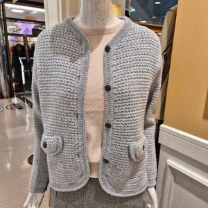[BCBG] 비씨비지 겨울24 엠보 플로우 가디건 B4D9K104
