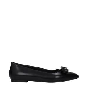 페라가모   스니커즈 FW24 SIWAR0775926 5611417 Black