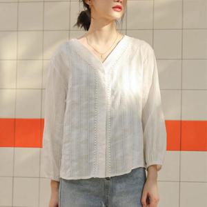 [샵앤][샵앤] 여성 V넥 세로줄 펀칭 긴팔 블라우스 WDMS-WBL-TS1