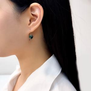 오팔하우스 14k 그린 하트 스왈스톤 후크 귀걸이 OPPE0402