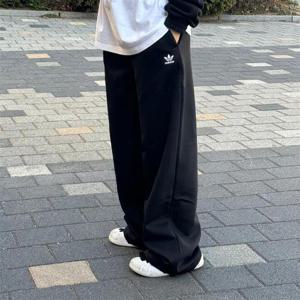 아디다스 여성 에센셜 플리스 와이드 팬츠 블랙 JN3030