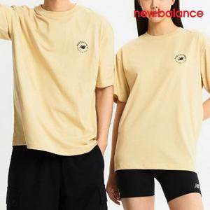 [뉴발란스] 반팔티 /U6- NBNEE21513 36 / UNI NB Boy 트래블 반팔티 (OVER FIT)