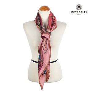 메트로시티 로린2 울 사각 스카프 MSFD-5104