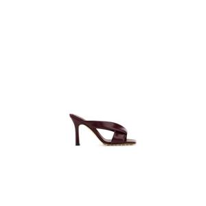 BOTTEGA VENETA 보테가 베네타 버건디 샌들힐 2269207