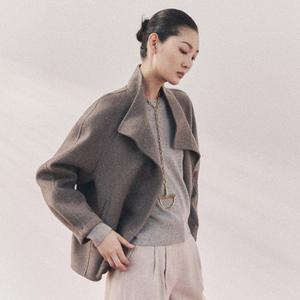 르네크루 25FW 울 핸드메이드 하프코트