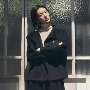 르네크루 25FW 울 핸드메이드 하프코트(블랙스톤)