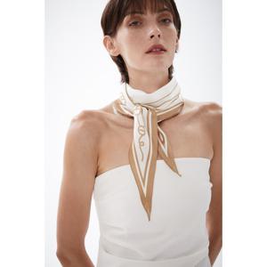 [헤지스ACC]  베이지 실크 스카프 HISC3F502I2