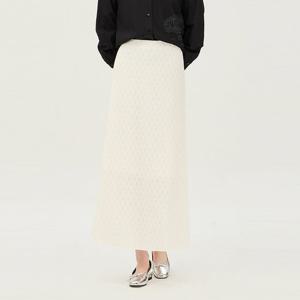 [베네통] 엠보 패턴 롱 스커트_BASK02511IV