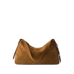 프라다 에이미 라지 스웨이드 토트 백 1BC228VLVM2C4S